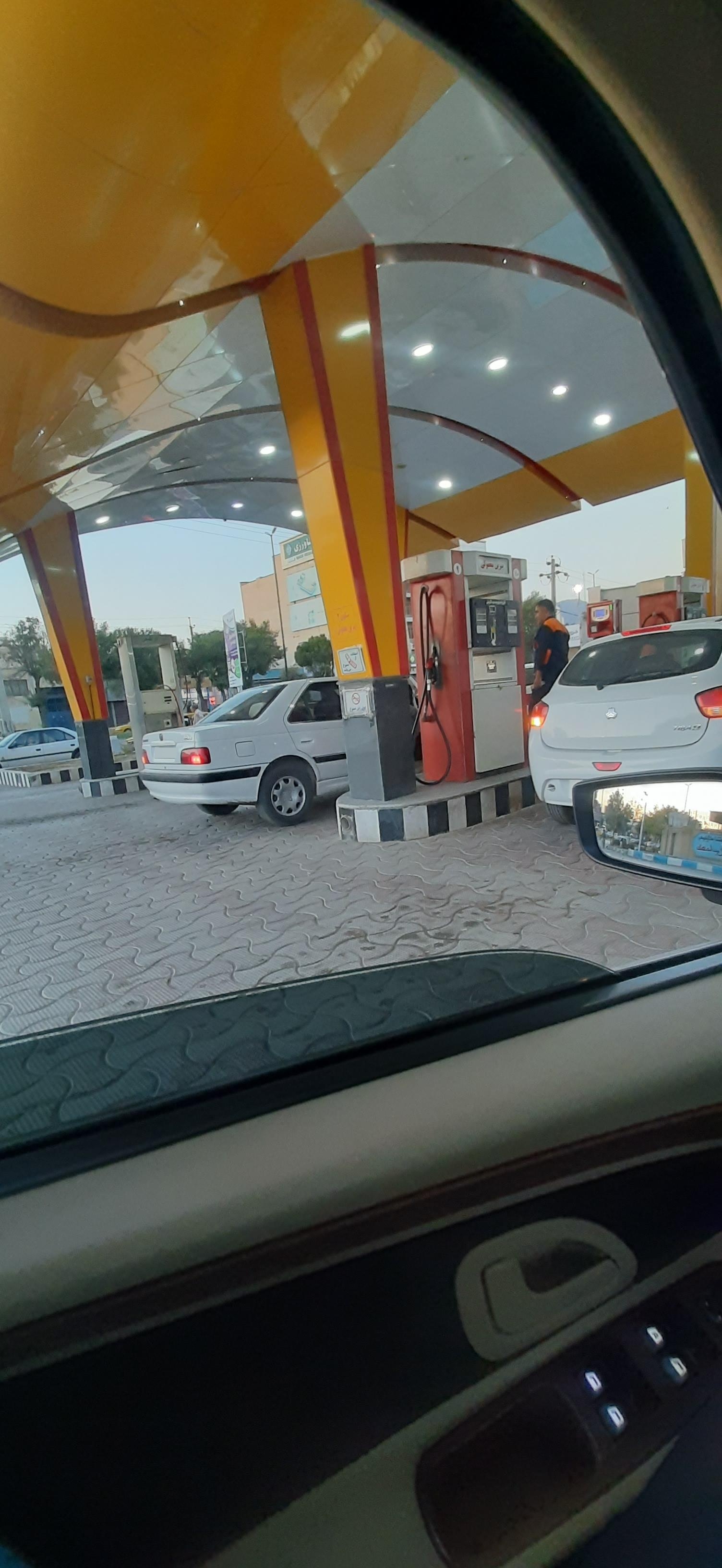 عکس جایگاه طهماسبی (بنزین و CNG)