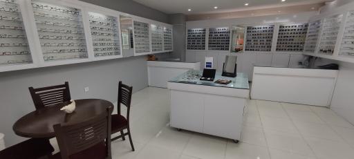 عکس چشم پزشکی و عینک دنا