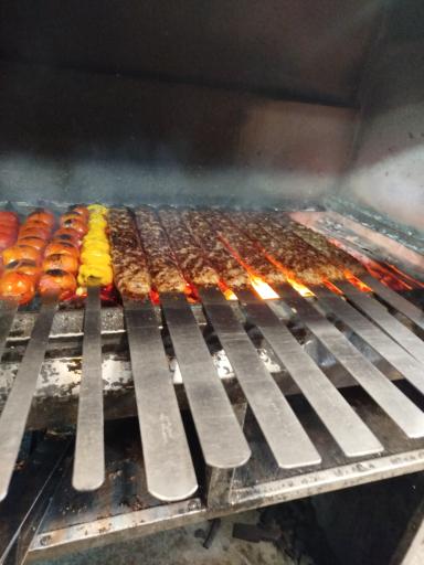 عکس کبابی ساتوری بناب 