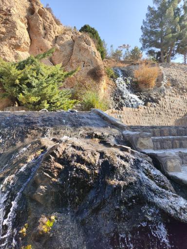 عکس آرامگاه یار محمد خان سردار مفخم شادلو