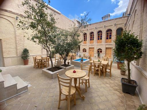 عکس اقامتگاه سنتی عباسی