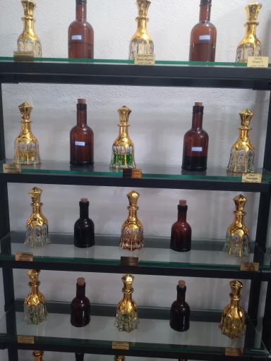 عکس عطریات احمدی