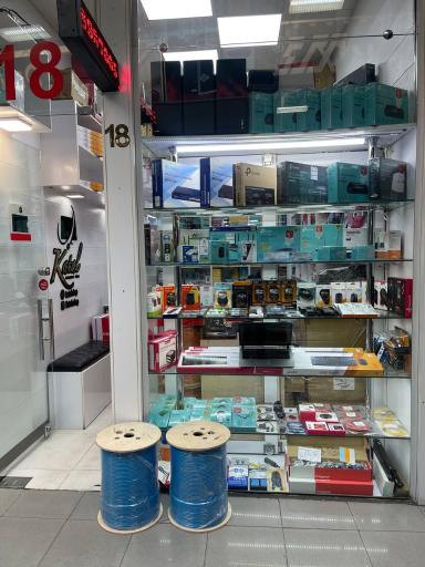 عکس فروشگاه کامپیوتر و شبکه اوا ایتی