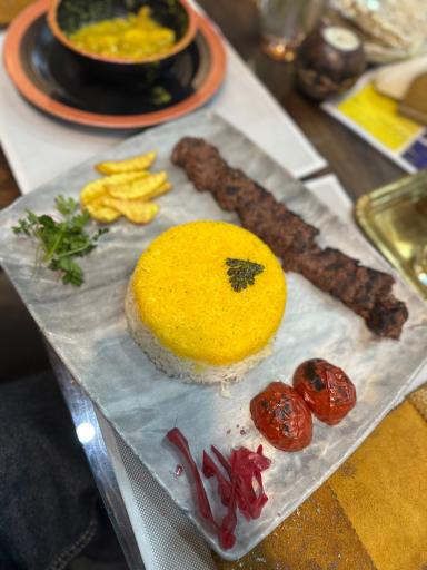 عکس رستوران گیلانه