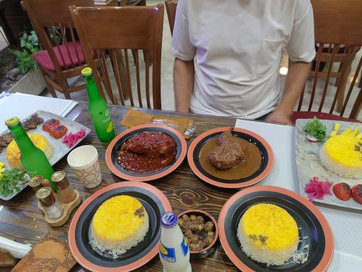 عکس رستوران گیلانه