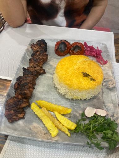 عکس رستوران گیلانه