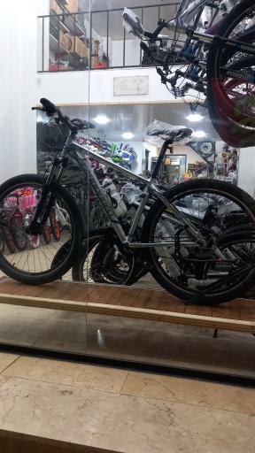 عکس فروشگاه دوچرخه ادیب 