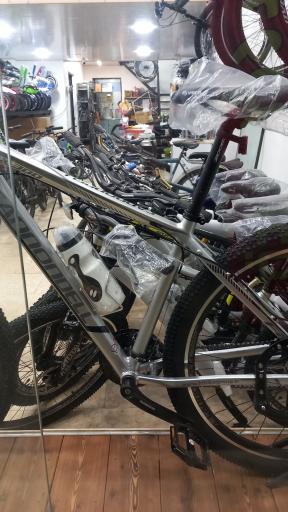 عکس فروشگاه دوچرخه ادیب 