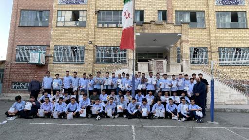 عکس دبیرستان امام خمینی