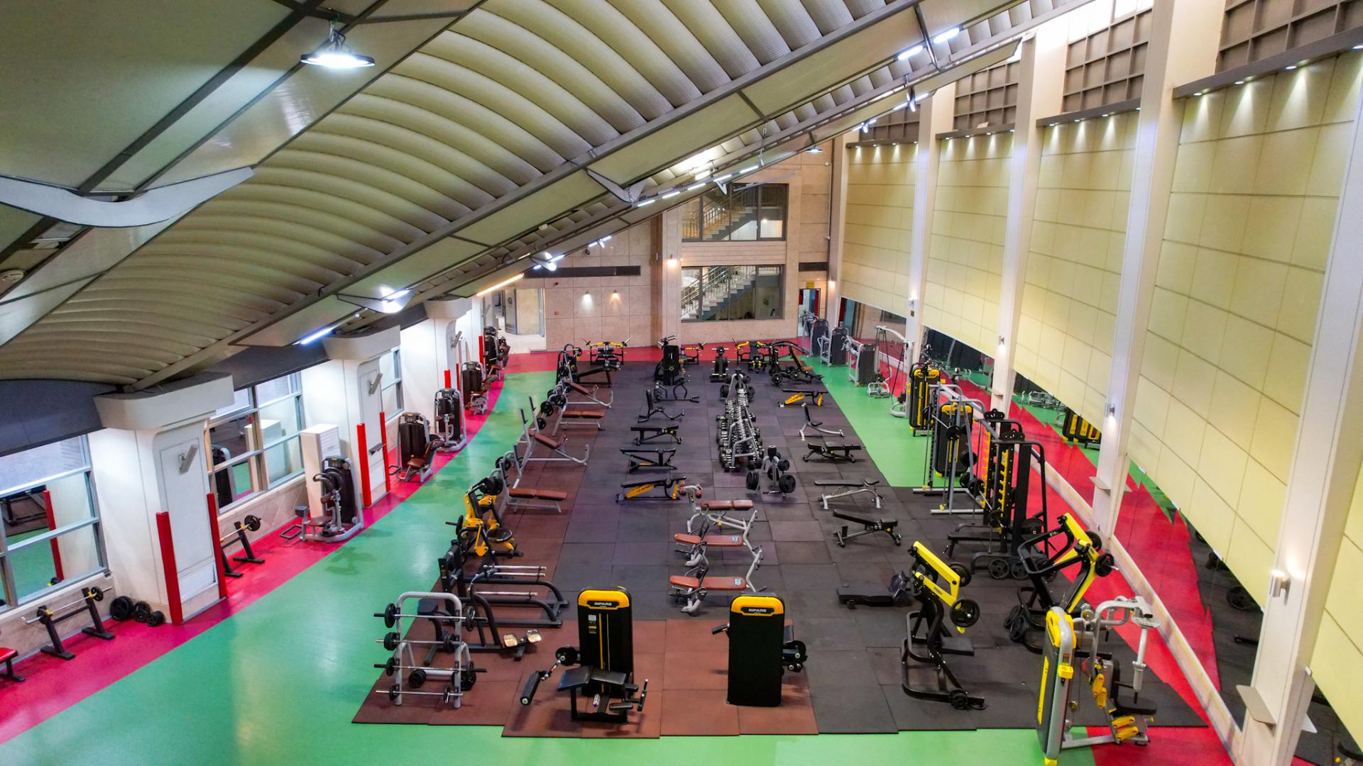 عکس باشگاه بدنسازی استاد لکزایی شعبه آستان قدس