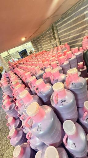 عکس فروشگاه عمو زکریا