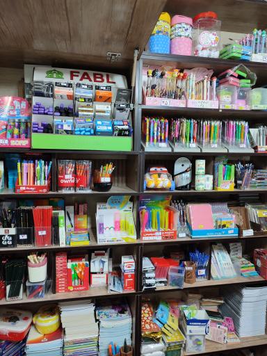 عکس کتابفروشی صالحی