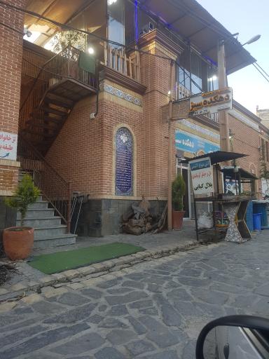 عکس سفره خانه سنتی دهکده سبز 