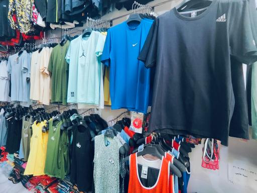 عکس فروشگاه لوازم ورزشی ایده‌آل