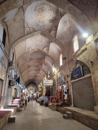 عکس بازار وکیل