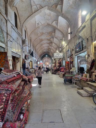 عکس بازار وکیل