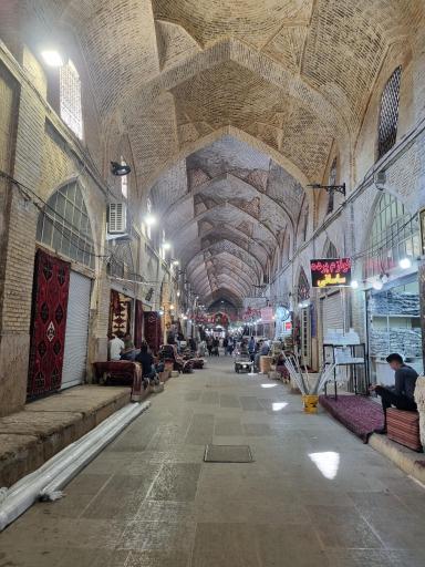 عکس بازار وکیل