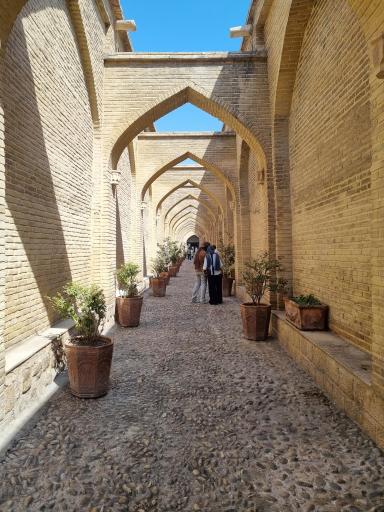 عکس بازار وکیل