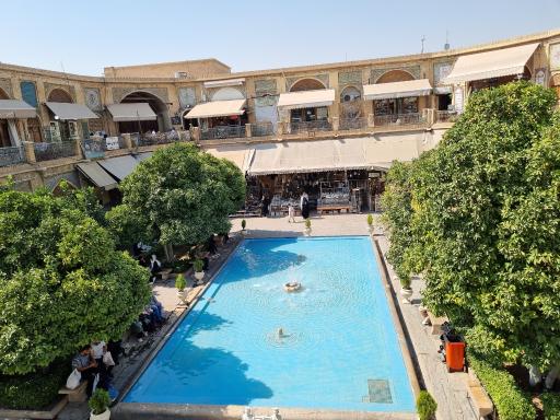 عکس بازار وکیل