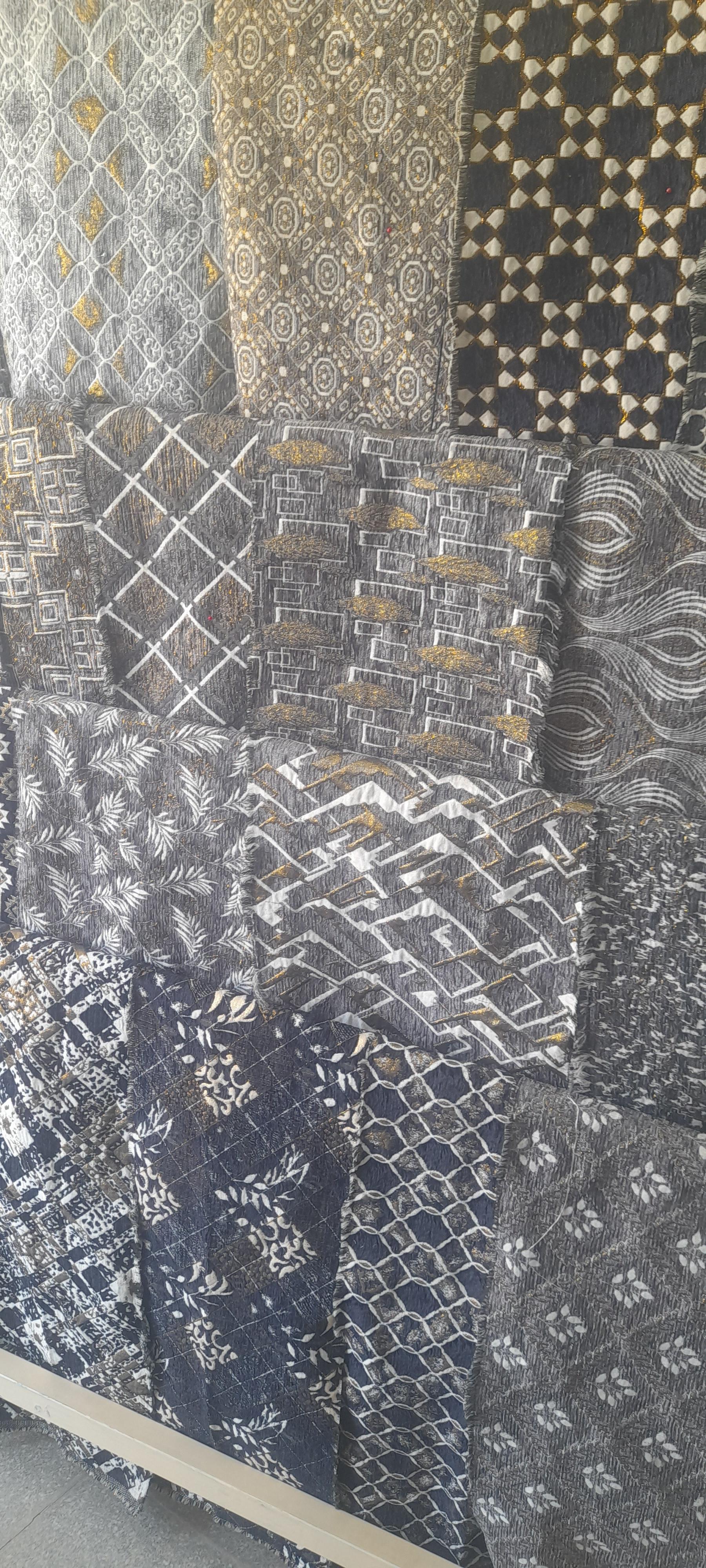 عکس گلبرگ کویر میرجلیلی 