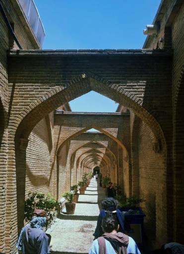 عکس بازار وکیل