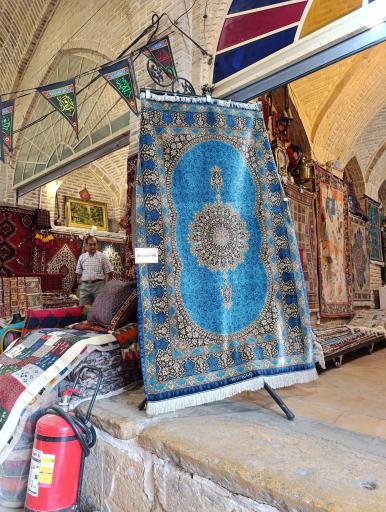 عکس بازار وکیل