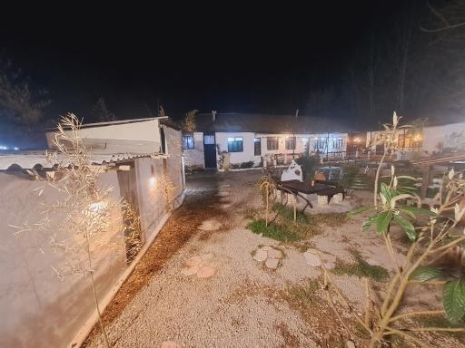 عکس کافه کارگاه گلابه