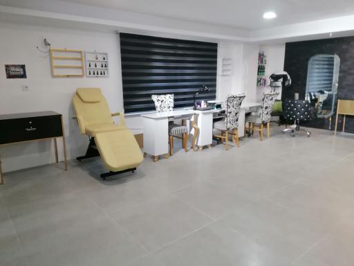 عکس سالن زیبایی و آکادمی پریا