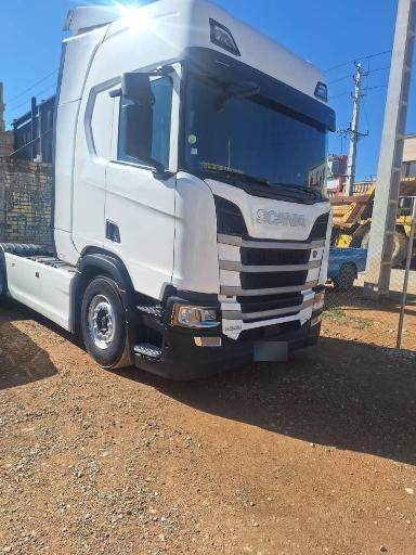 عکس نمایشگاه کامیون بادروج بندرعباس 