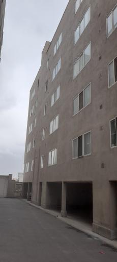 عکس بلوک یک مجتمع مسکونی قائم