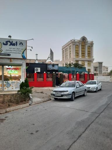 عکس کافه رادیو اتاق