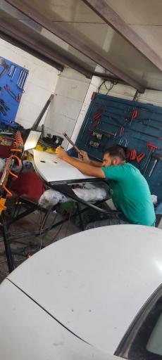 عکس خدمات خودرویی مدرن