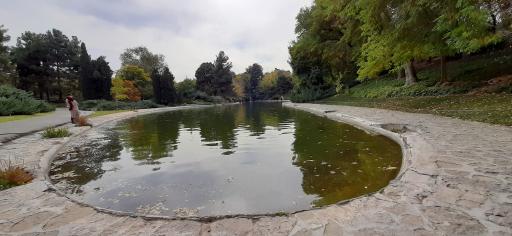 عکس دریاچه باغ گیاه‌شناسی تهران