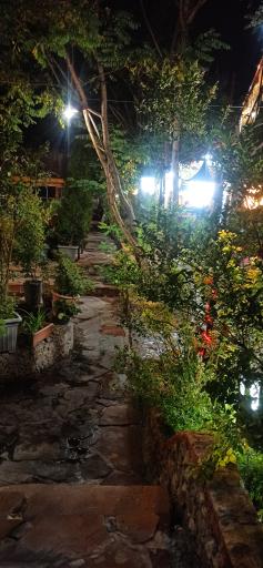 عکس باغ رستوران گل سنگ