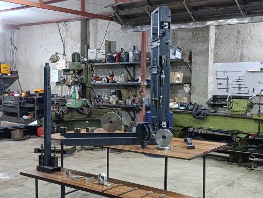 عکس تولیدی بالابر هیدرولیک و جک پشت کامیون عباسی