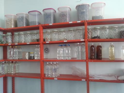 عکس عطاری و داروگیاهی
