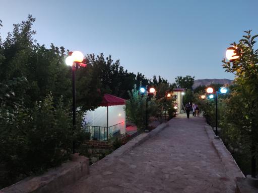 عکس کافه باغ سنتی اصغر بابا