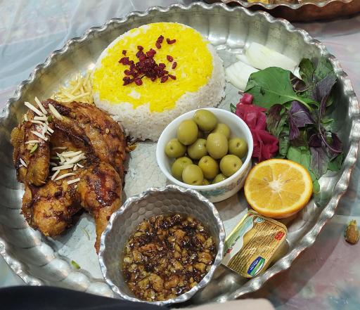 مجموعه غذایی شب نشین