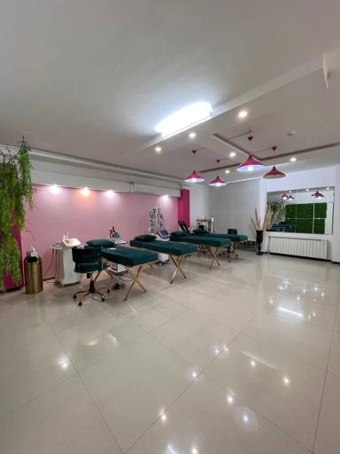 عکس کلینیک لاغری دکتر نازنین سادات عقیلی مقدم