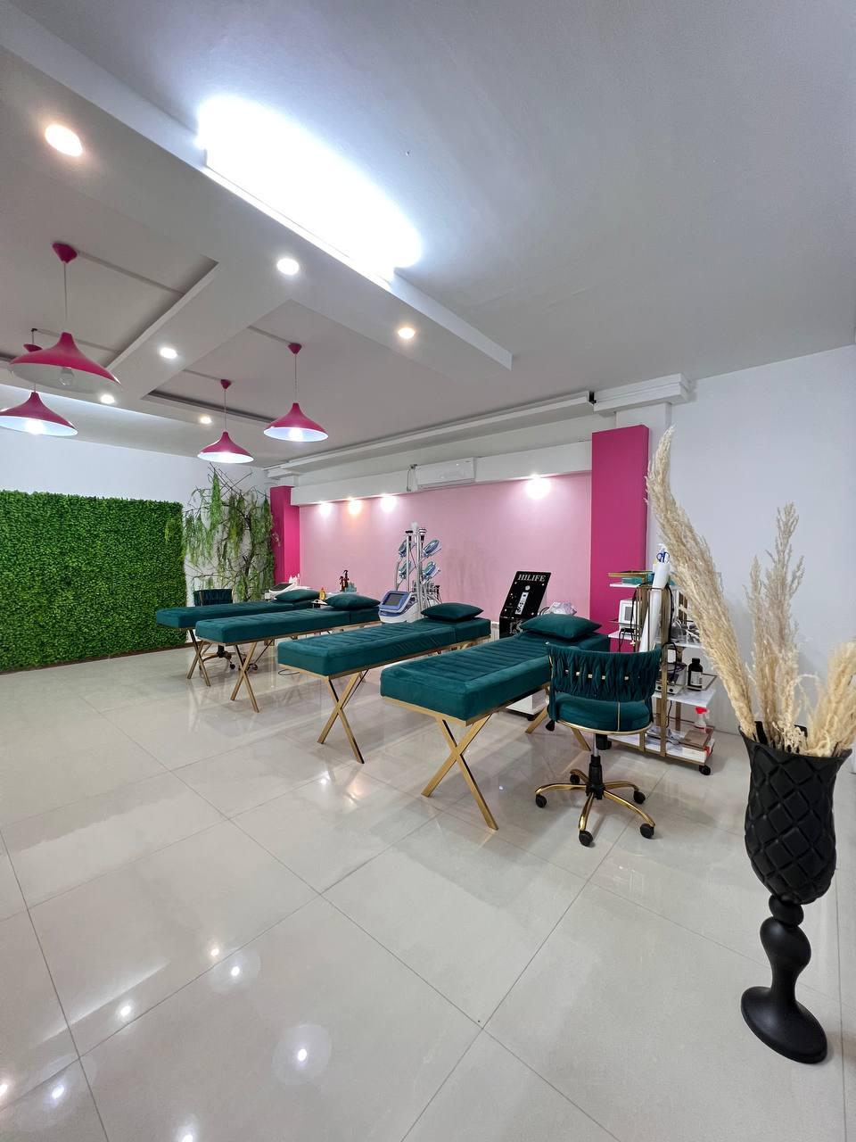 عکس کلینیک لاغری دکتر نازنین سادات عقیلی مقدم