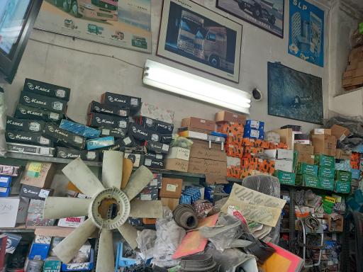 عکس فروشگاه لوازم یدکی پارت ولوو