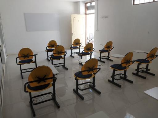 عکس هنرستان مشاهیر صنعت
