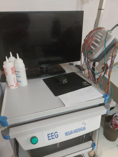 عکس مطب دکتر محیا علمی متخصص بیماری های مغز و اعصاب