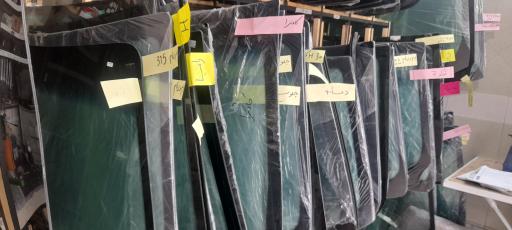 عکس شیشه اتومبیل اسکای