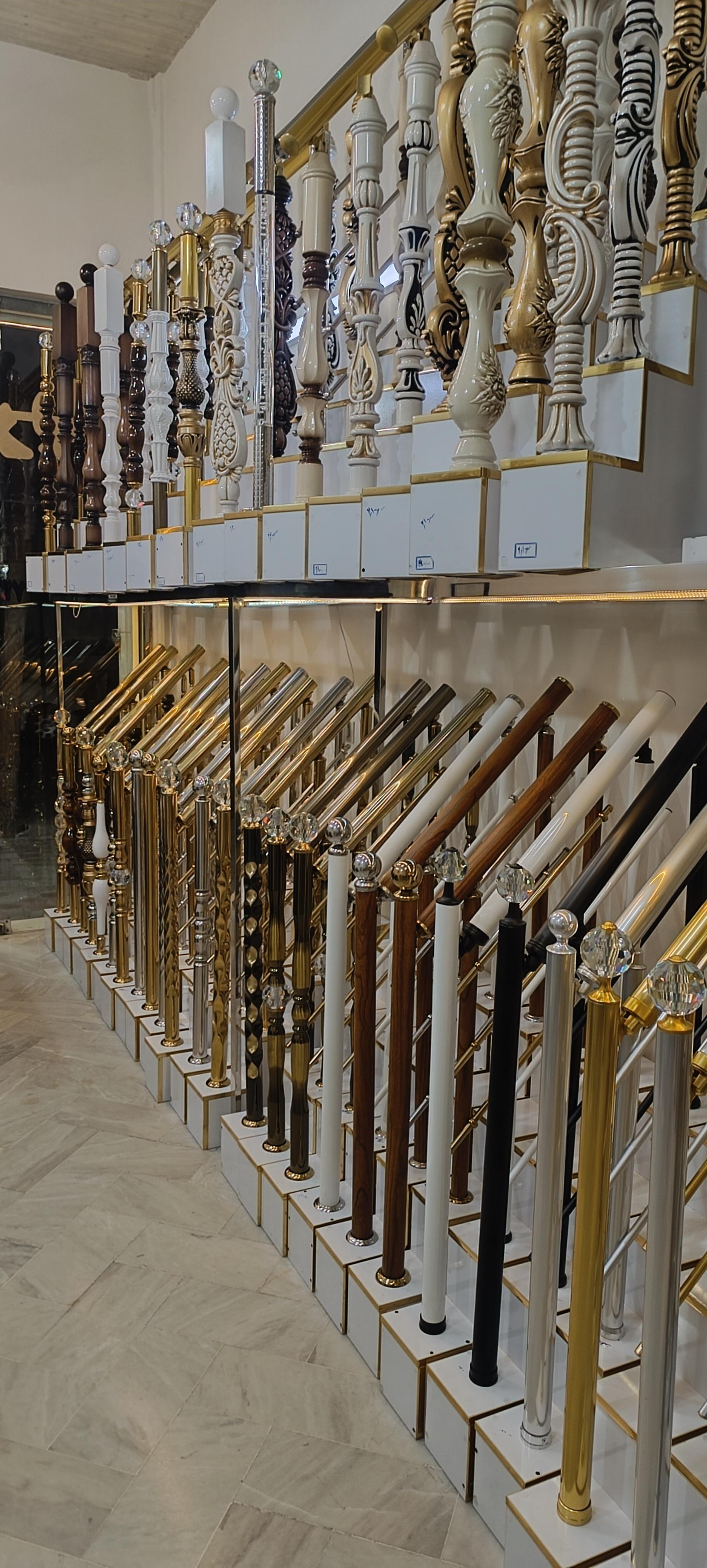 عکس بورس نرده آریا