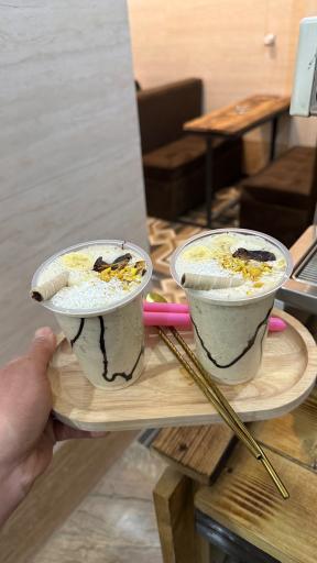 عکس کافه مون