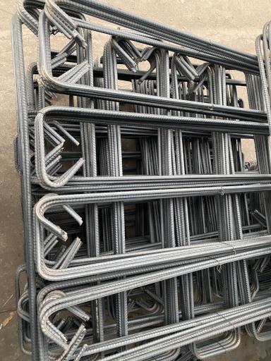 آهن آلات خنجری