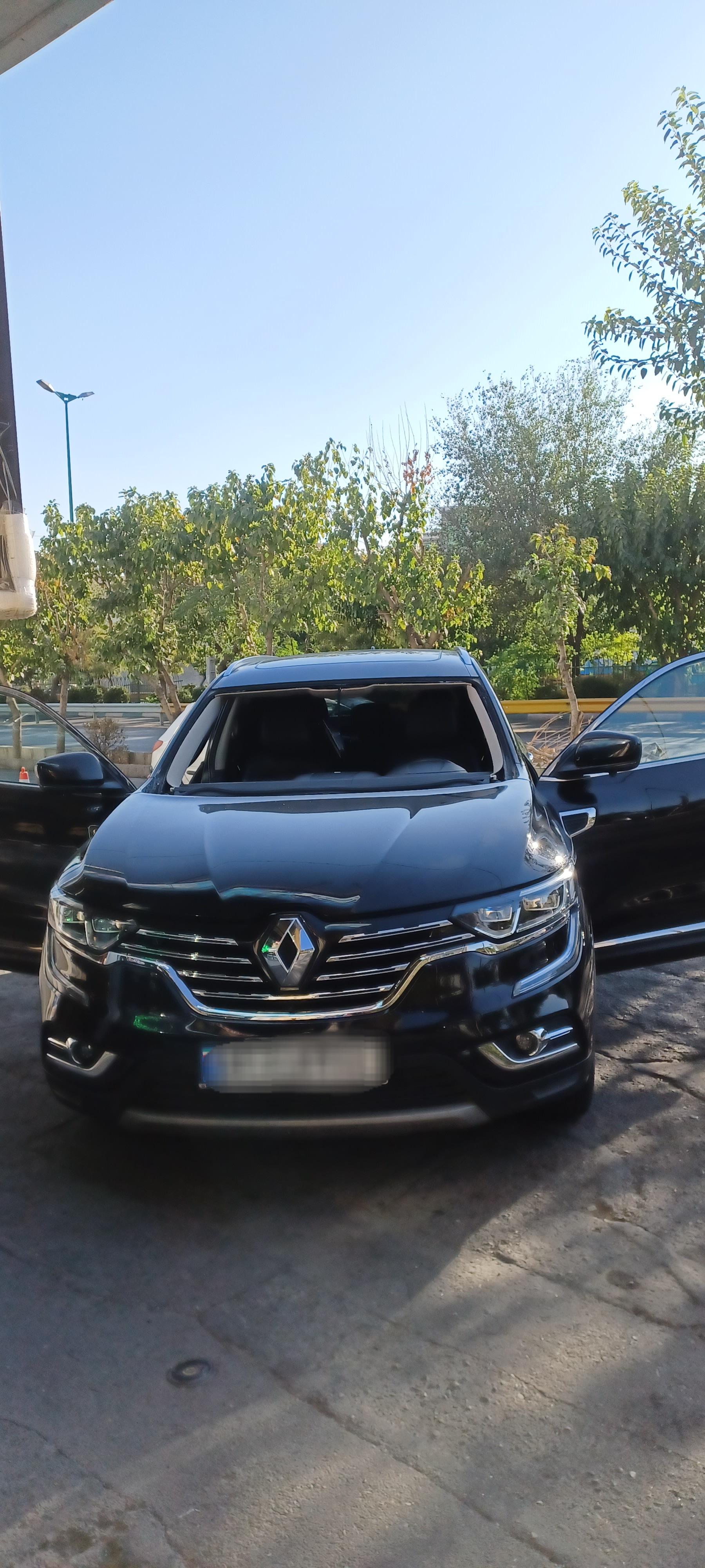 عکس شیشه اتومبیل اسکای