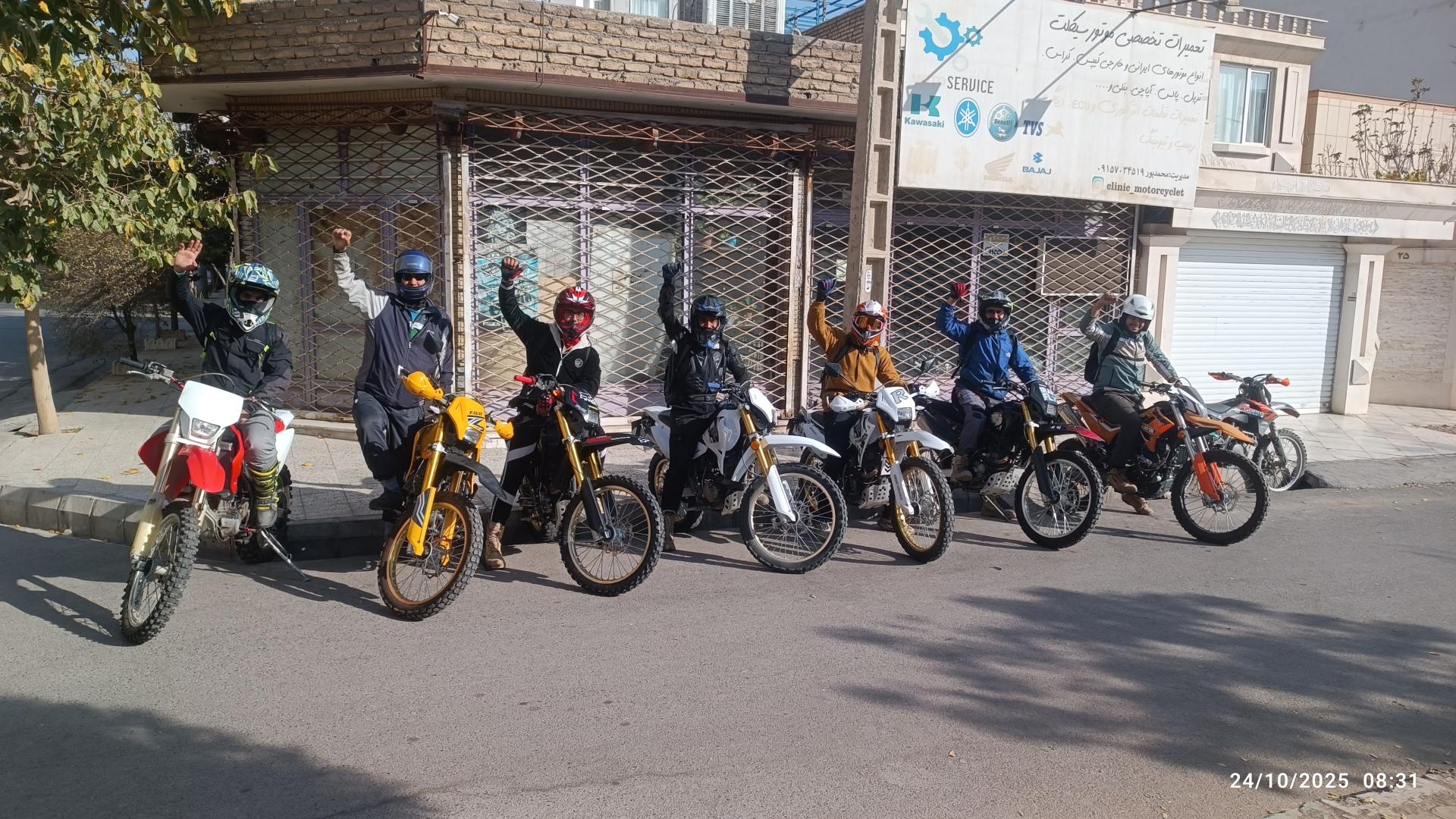 عکس موتورسازی تعمیرگاه موتورسیکلت