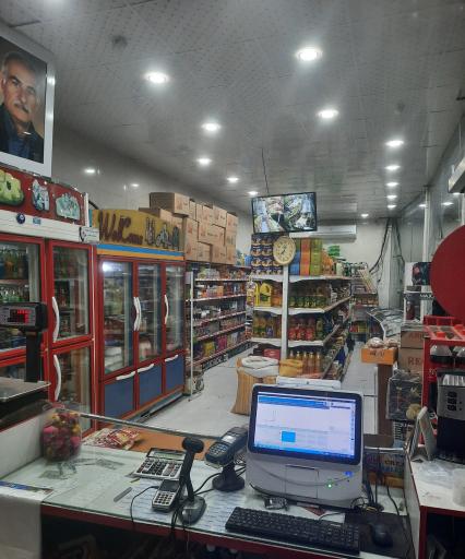 عکس هایپر مارکت نهال نشان
